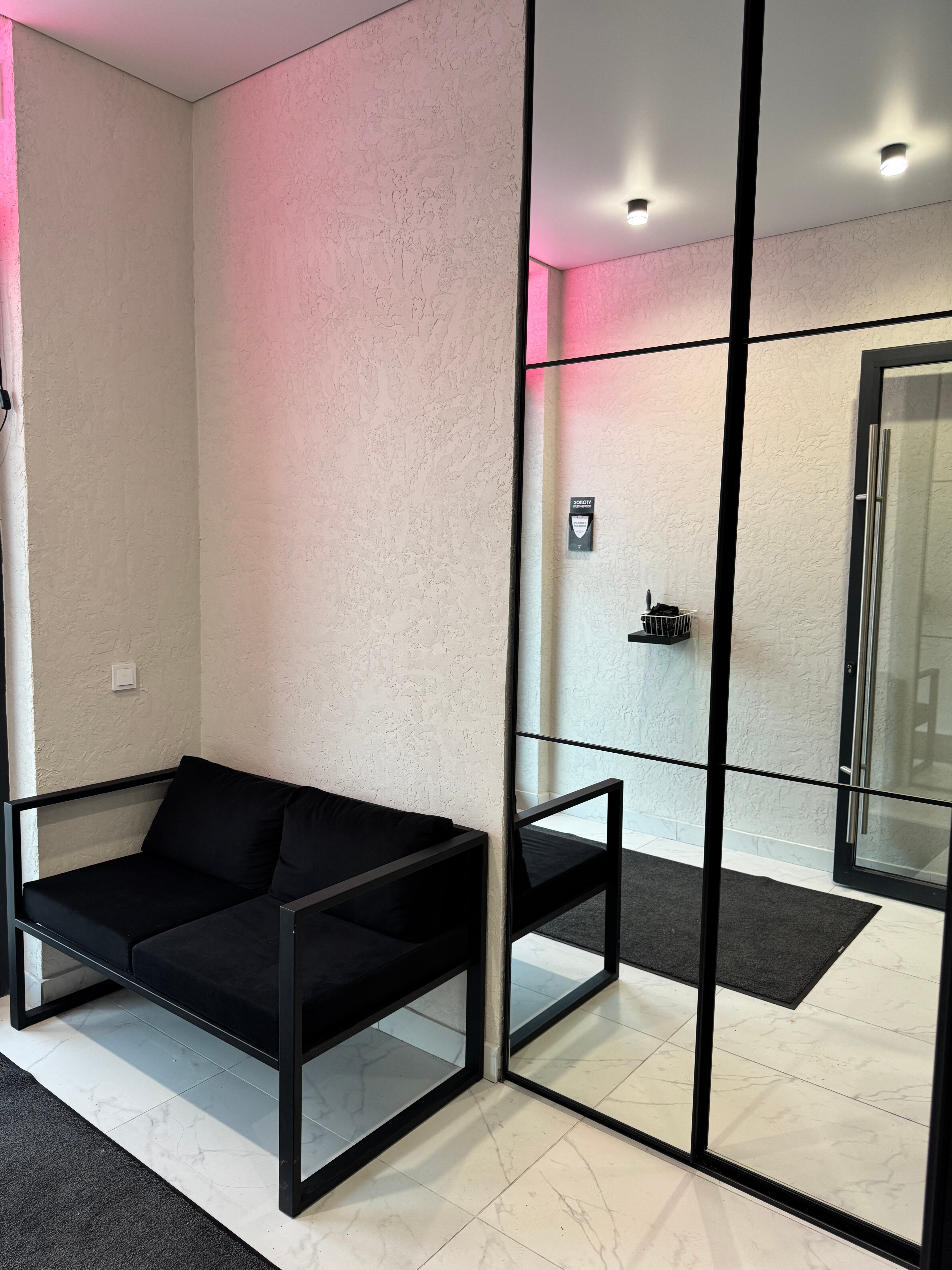 The Nail Bar: фотография 3